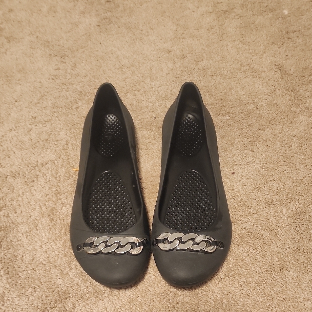 Crocs Black Comfort Flats Women’s Size 8 Silver Chain - Picture 4 of 10